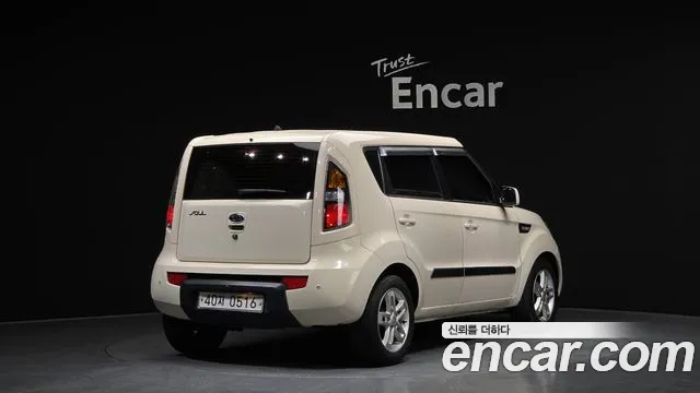 Kia Soul 2011 — фото 2