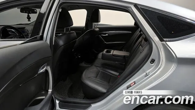 Hyundai i40 2016 — фото 11