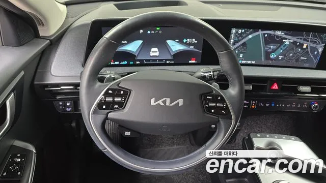 Kia EV6 2022 — фото 18