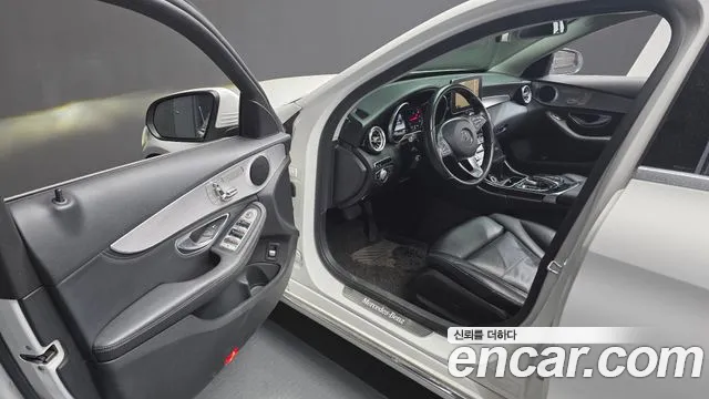Mercedes-Benz C-Class 2016 — фото 10