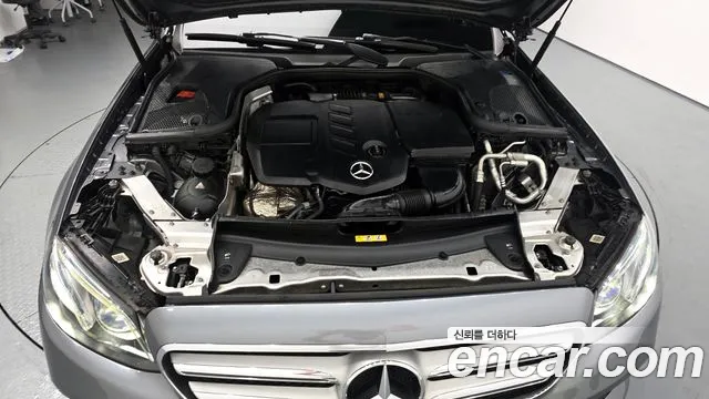Mercedes-Benz E-Class 2017 — фото 6