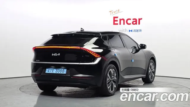 Kia EV6 2022 — фото 2