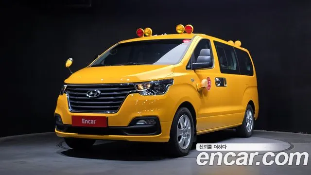 Hyundai Starex 2020 — фото 2