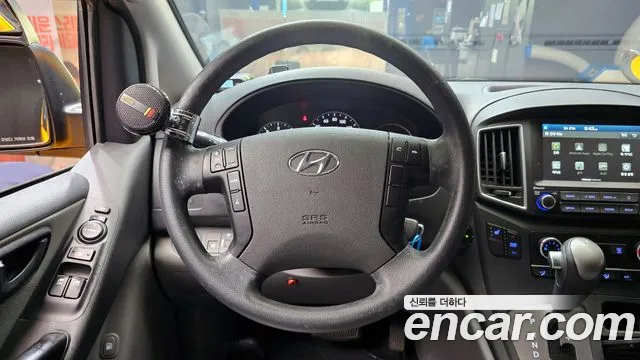 Hyundai Starex 2020 — фото 19