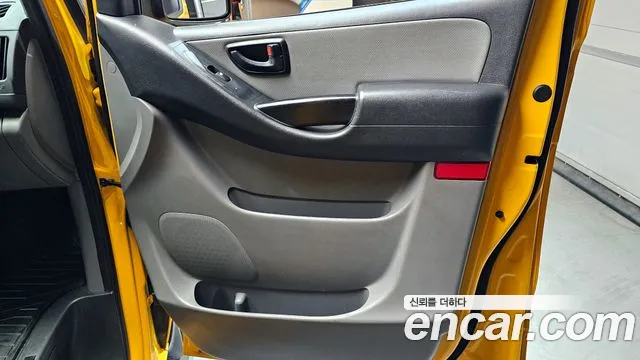 Hyundai Starex 2020 — фото 15