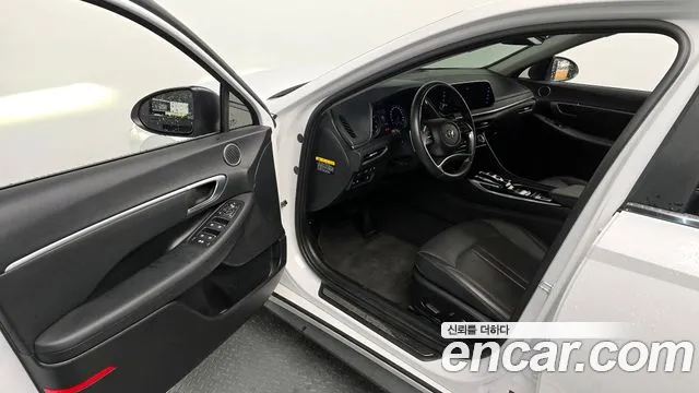 Hyundai Sonata 2020 — фото 12