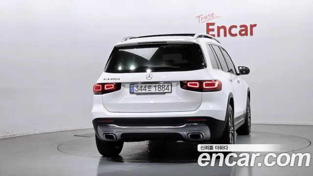 Mercedes-Benz GLB-Class 2023 — фото 4