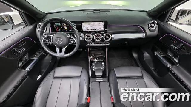 Mercedes-Benz GLB-Class 2023 — фото 10