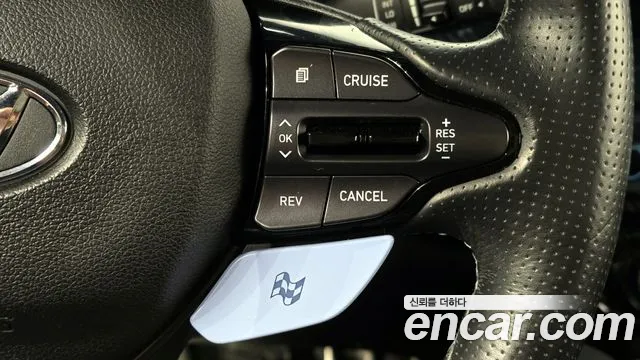 Hyundai Veloster 2019 — фото 14