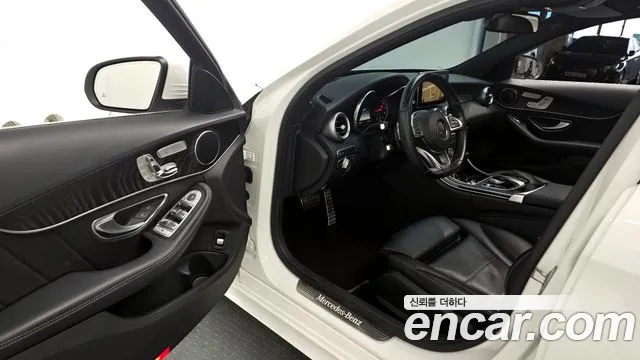 Mercedes-Benz C-Class 2017 — фото 10