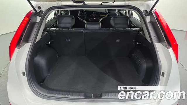 Kia Niro 2022 — фото 20