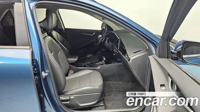 Kia Niro 2022 — фото 11