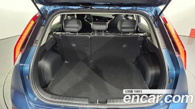 Kia Niro 2022 — фото 20
