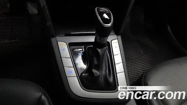Hyundai AVANTE 2018 — фото 9
