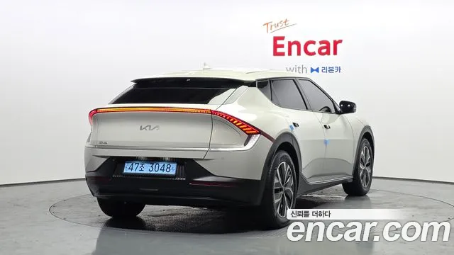 Kia EV6 2022 — фото 2