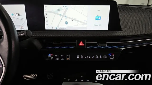 Kia EV6 2022 — фото 14