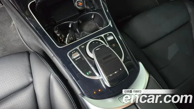 Mercedes-Benz C-Class 2017 — фото 15