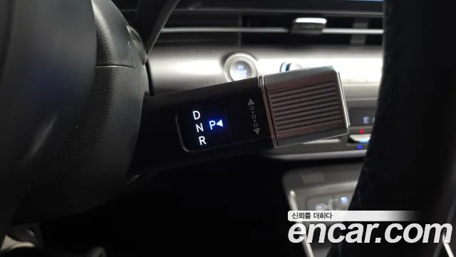 Hyundai Kona 2023 — фото 12