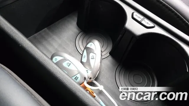 Hyundai Kona 2023 — фото 16