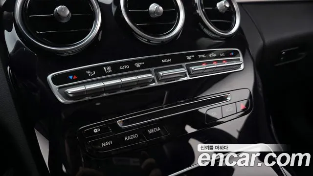 Mercedes-Benz C-Class 2017 — фото 18