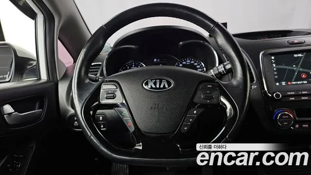 Kia K3 2017 — фото 18