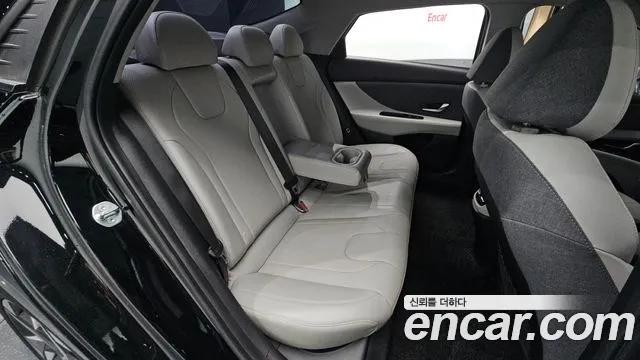 Hyundai AVANTE 2021 — фото 18