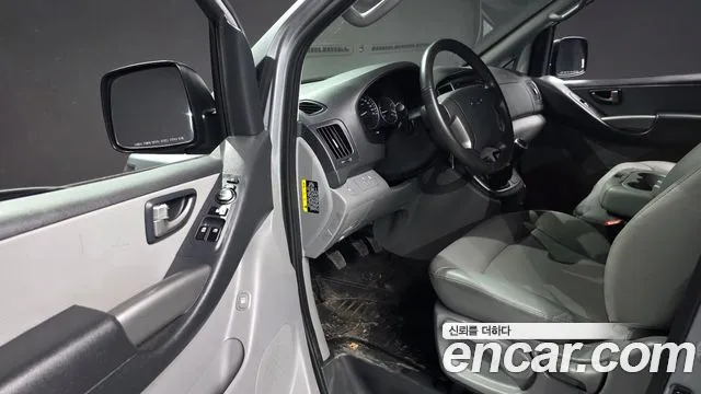 Hyundai Starex 2019 — фото 13