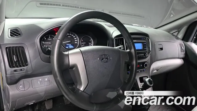 Hyundai Starex 2019 — фото 19