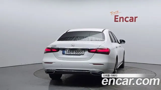 Mercedes-Benz E-Class 2021 — фото 3