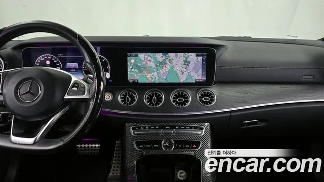 Mercedes-Benz E-Class 2017 — фото 18