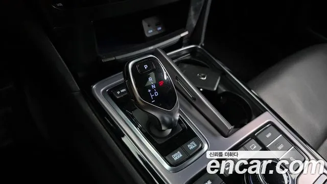 Hyundai Equus 2013 — фото 12