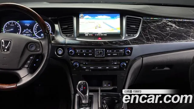 Hyundai Equus 2013 — фото 18