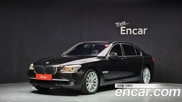 BMW 7-Series 2010 — фото 1