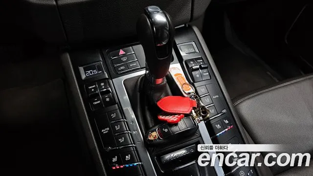 Porsche Macan 2014 — фото 11