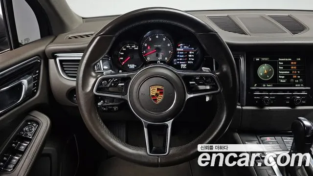 Porsche Macan 2014 — фото 18