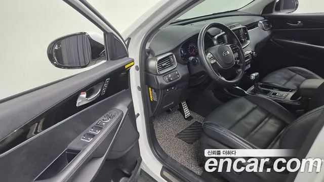 Kia Sorento 2020 — фото 12