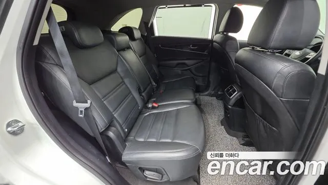 Kia Sorento 2020 — фото 19