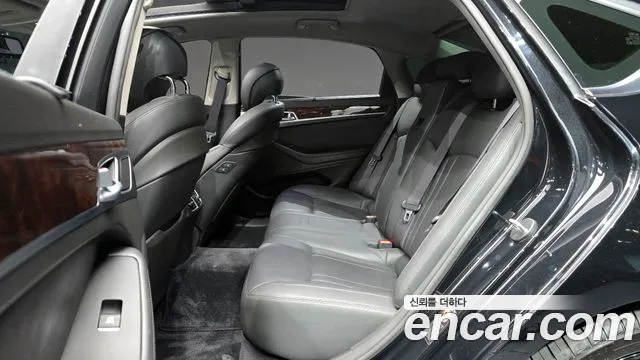 Hyundai Genesis 2016 — фото 12