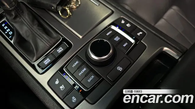 Hyundai Genesis 2016 — фото 18