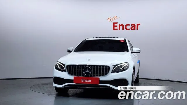 Mercedes-Benz E-Class 2019 — фото 3