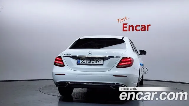 Mercedes-Benz E-Class 2019 — фото 4