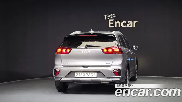 Kia Niro 2022 — фото 4