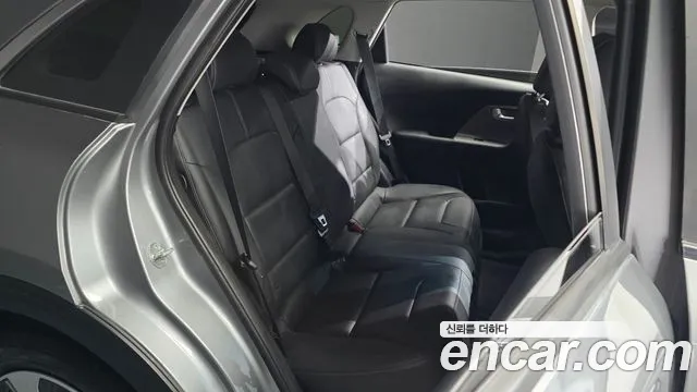 Kia Niro 2022 — фото 14