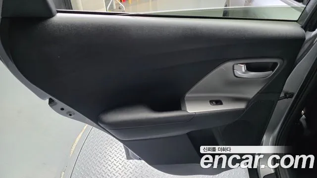Kia Niro 2022 — фото 11