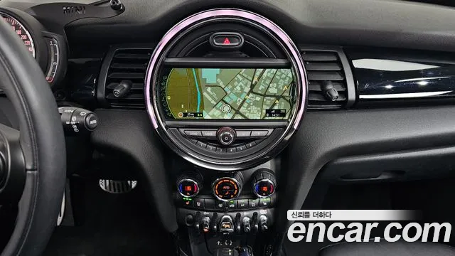 Mini Cooper 2018 — фото 17