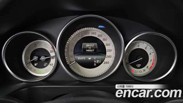 Mercedes-Benz E-Class 2015 — фото 8