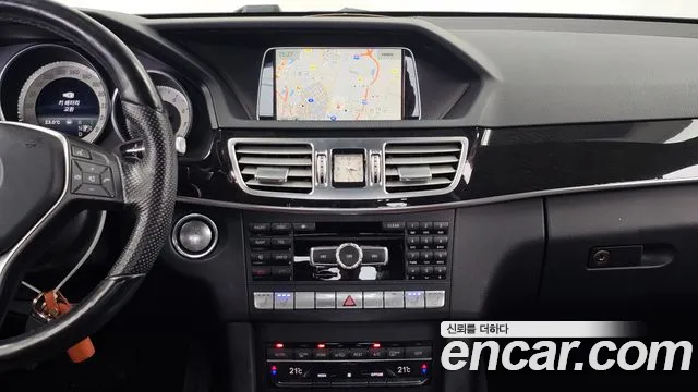 Mercedes-Benz E-Class 2015 — фото 14