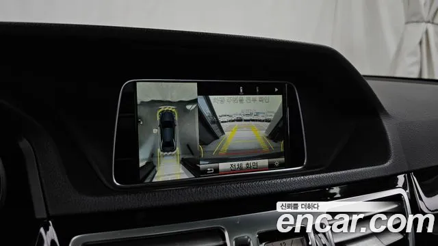 Mercedes-Benz E-Class 2015 — фото 15