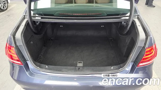 Mercedes-Benz E-Class 2015 — фото 20