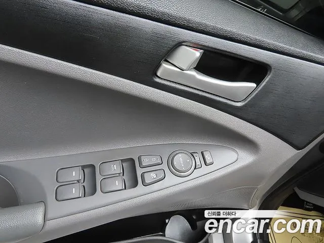 Hyundai Sonata 2014 — фото 12